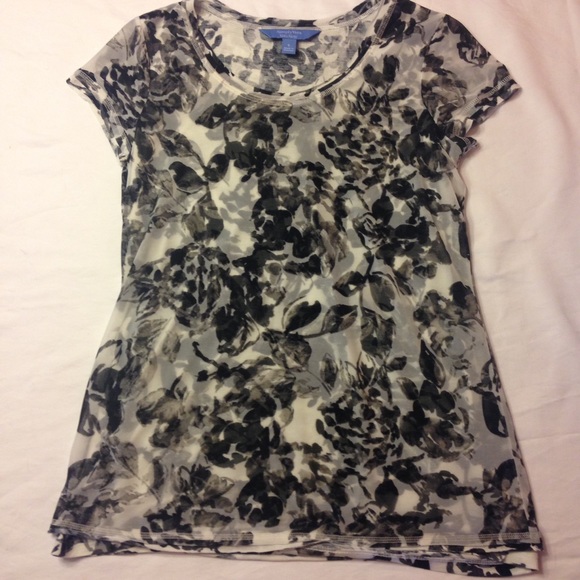 Simply Vera Blouse - Picture 2 of 3