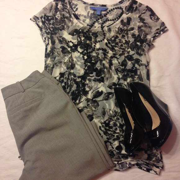 Simply Vera Blouse - Picture 3 of 3