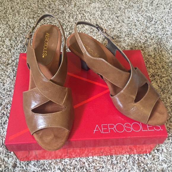 Talk about comfort !Used once brown comfy shoes