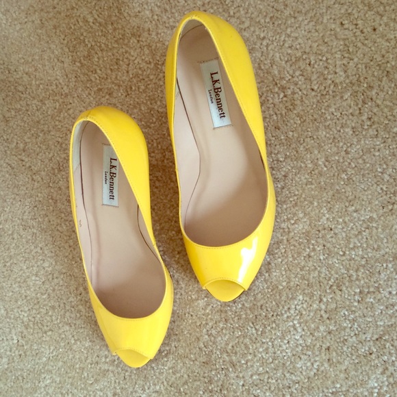LK Bennett Estela Wedge - Yellow