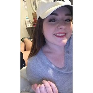 Meet your Posher, Alexis