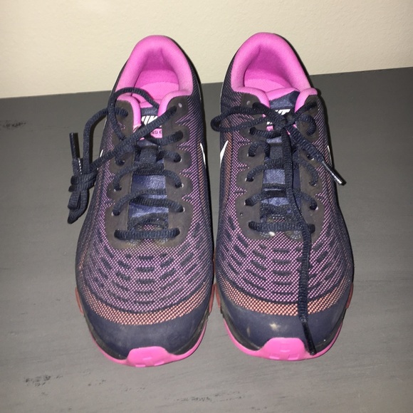 Nike air max size 9