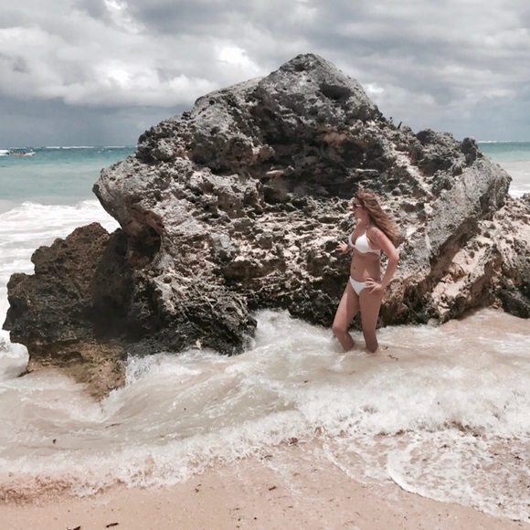 Meet your Posher, Kim - Picture 5 of 6