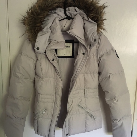 A&F Puffy White Winter Jacket Kids XL