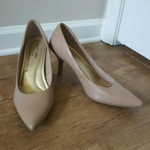 Women's size 13 Nude Kitten heels