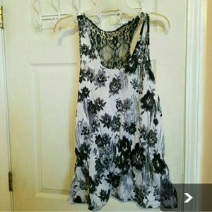 NWOT Floral Tank