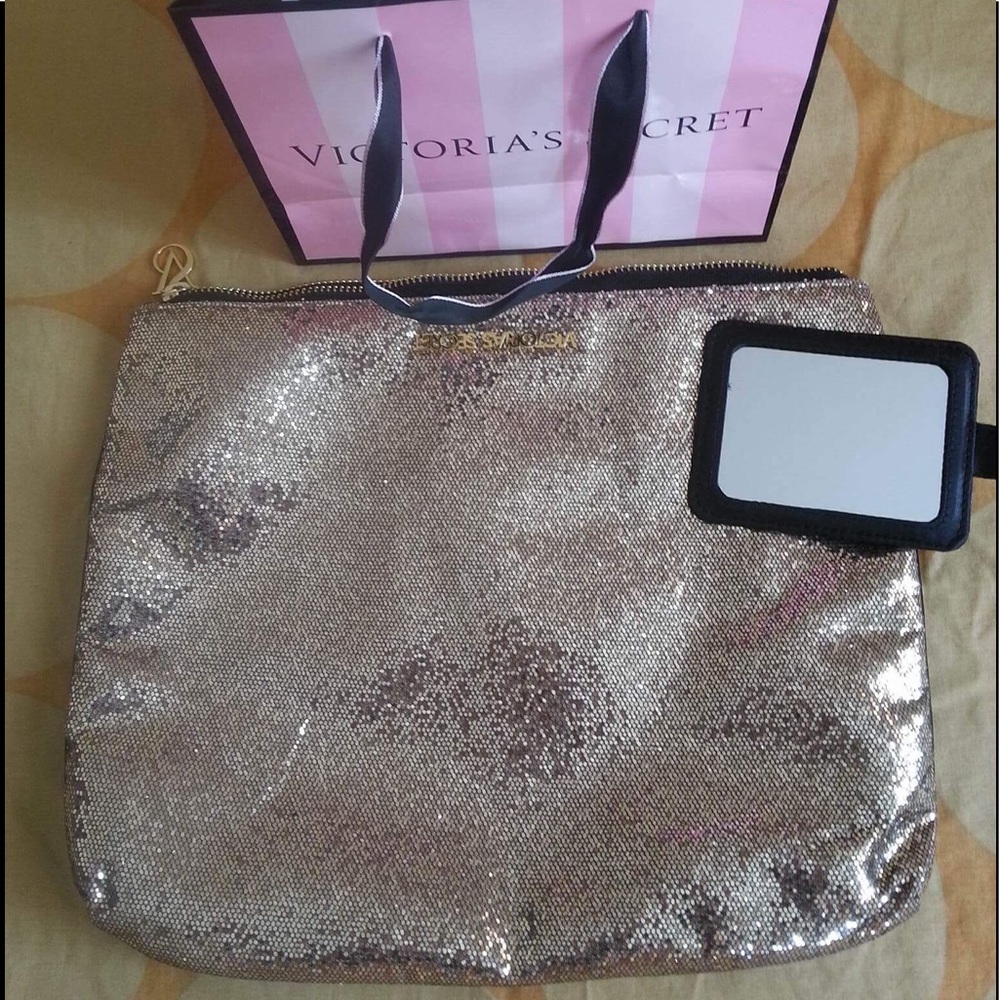 🆕 Victoria Secret clutch or iPad Travel bag