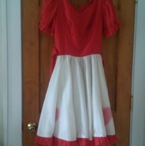 Red/cream frilly dress