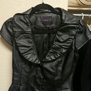 Peplum  pleather short sleeved jacket