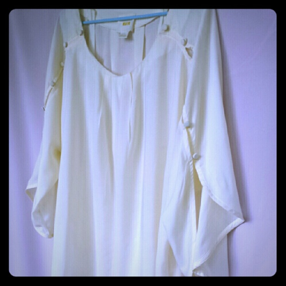 HOLD Anthropologie NWOT Cream batwing blouse