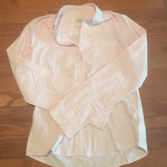 Abercrombie and Fitch button down🎉