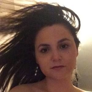 Meet your Posher, Daniela