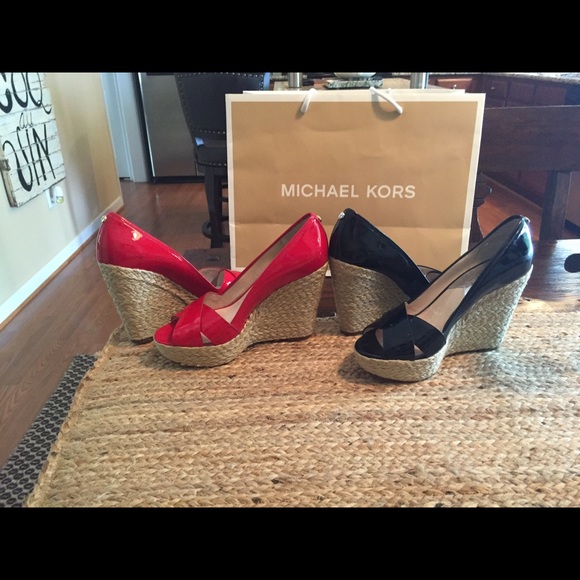 Michael Kors  Cassandra patent leather wedges. - Picture 1 of 3