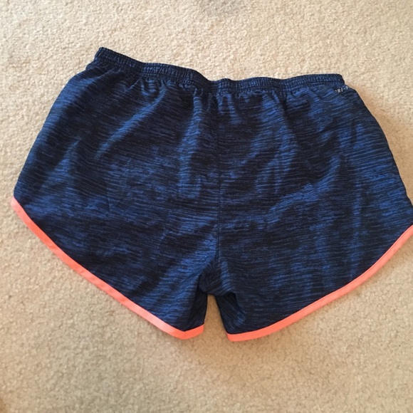 Nike Shorts - Picture 2 of 3