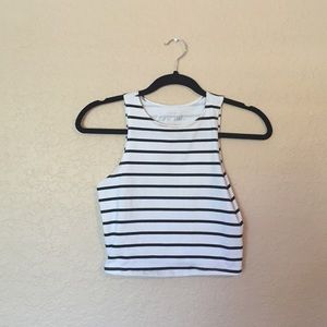 CUTE CROP TOP