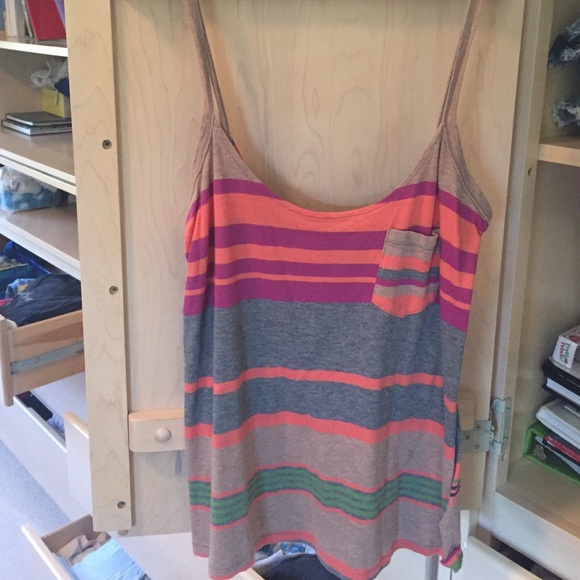 Striped patterned flowy tank - Picture 1 of 3