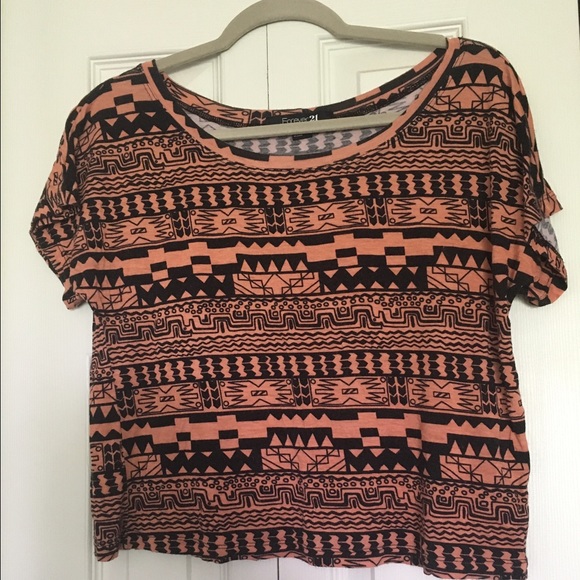 Aztec/tribal print semi-cropped tee