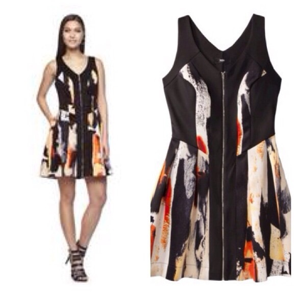 Cocktail Dress. Very Chic. Size medium.