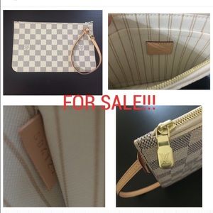 ❌SOLD❌100% authentic neverfull pochette