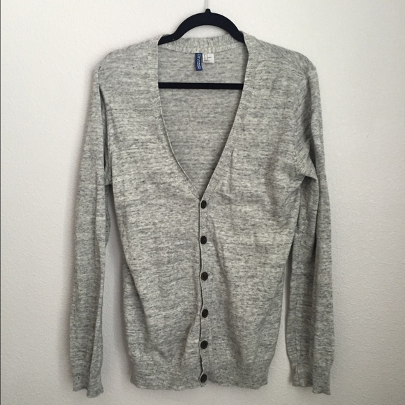 Men's cardigan.