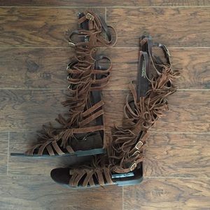 Steve Madden suede fringe gladiators