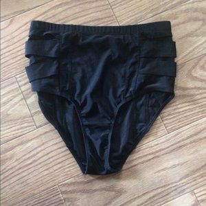 Forever 21 Plus size swim bottom