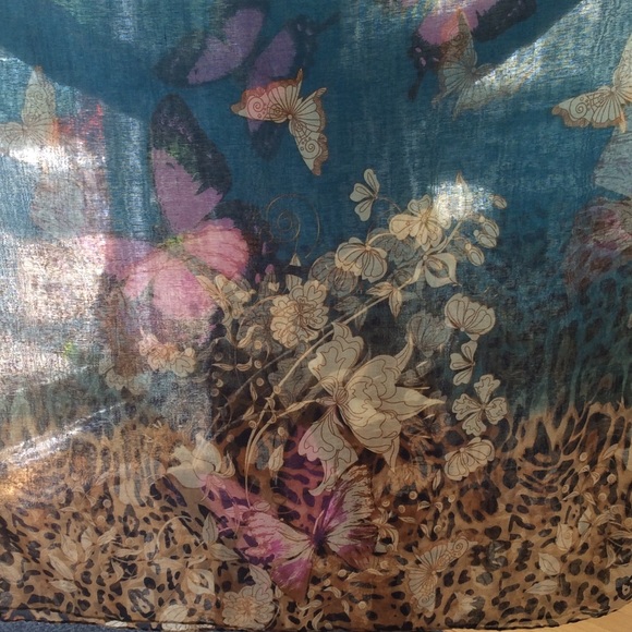 🦋 NWOT Butterflies in Motion Scarf - Picture 4 of 4