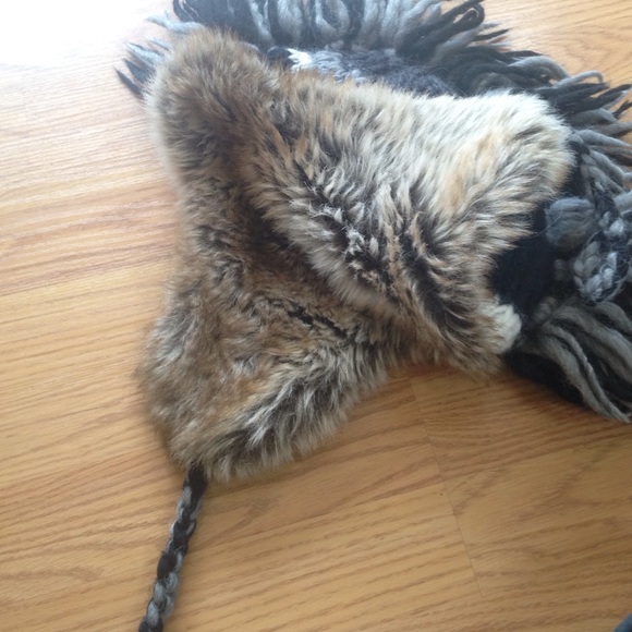 Wool hat - Picture 3 of 3