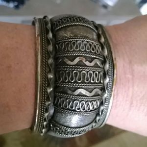Beautiful vintage cuff bracelet