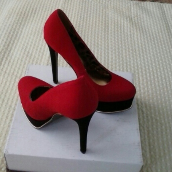 Red Pump High Heels Red/Black/Gold. Size.8.5 M - Picture 4 of 4