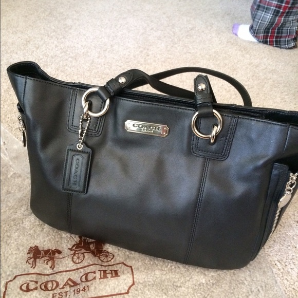 Coach pocket book,