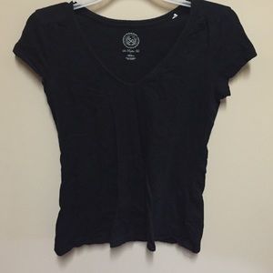 Plain black tshirt. Medium