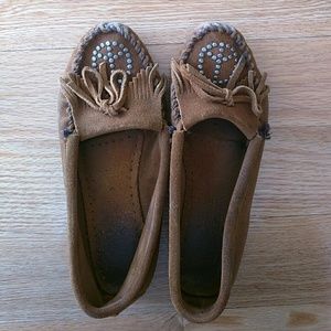 Minnetonka Moccasins Shoes Size 5.5
