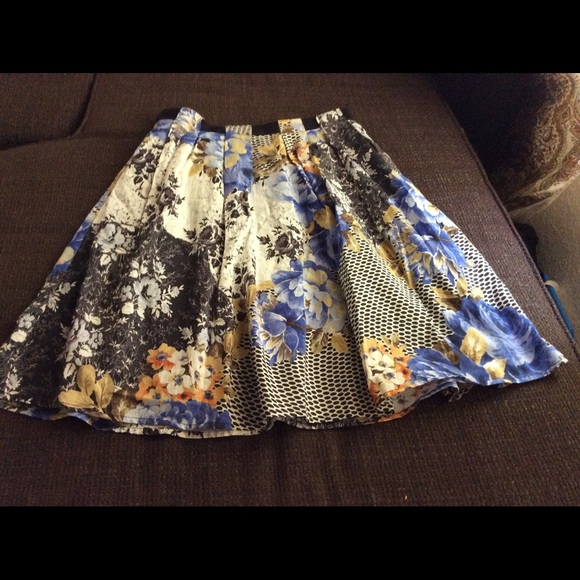 Modern print skirt