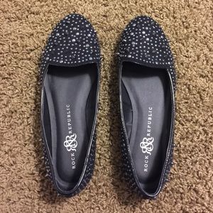 Spiked flats