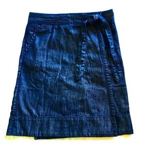 Tommy Hilfiger denim skirt