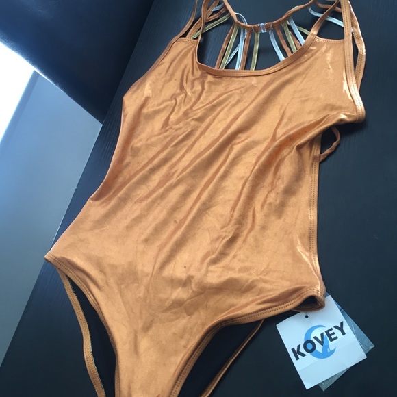 Rare Kovey Line-up One Piece