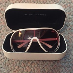 Marc Jacobs oversized sunglasses