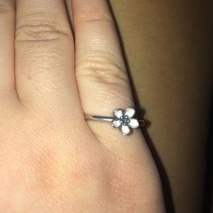 Pandora ring