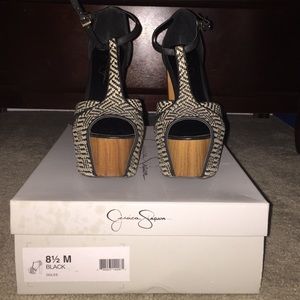 Jessica Simpson Dolee Platform Sandal