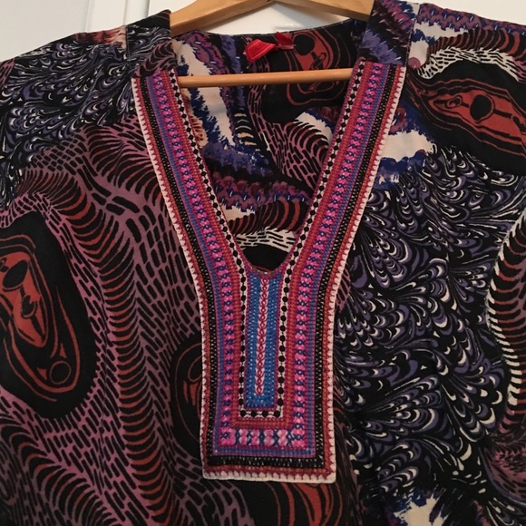 Anthropologie Colorful Embroidered Knit Top- sz S - Picture 2 of 3