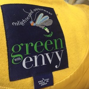 Yellow coat, great condition, 60% wool