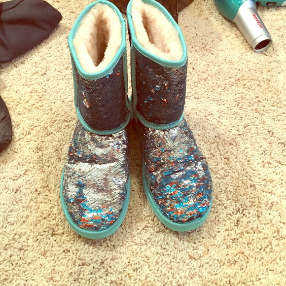 Teal Ugg boots!