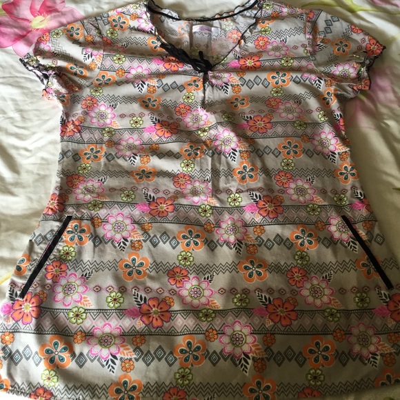 Floral scrub top