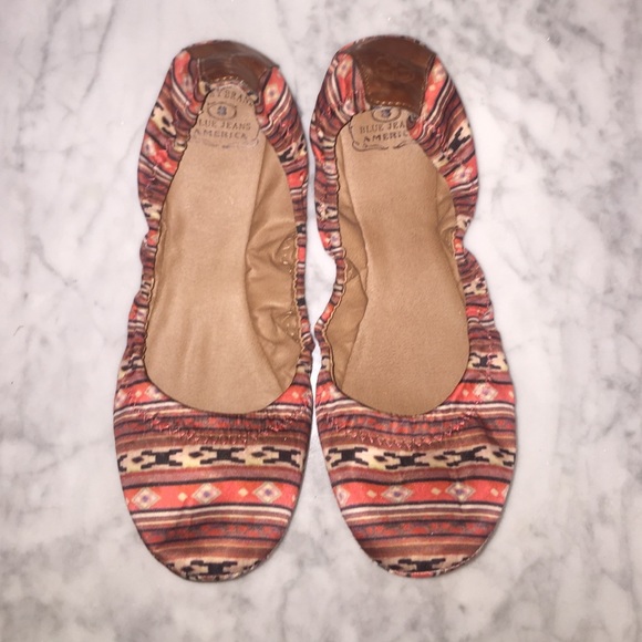 Lucky Brand Elastic Tribal Flats