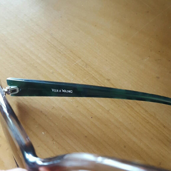 Vera Wang (authentic) sunglasses main image 3