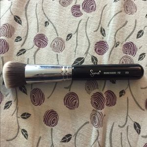 Sigma Brush F82
