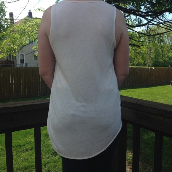 🆕Tank top🌼 - Picture 2 of 4