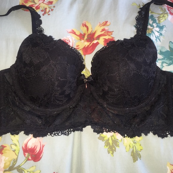 Victoria Secret. Lined Demi- Buste double