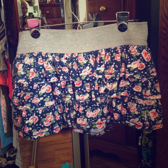 Hollister Ruffled Skirt